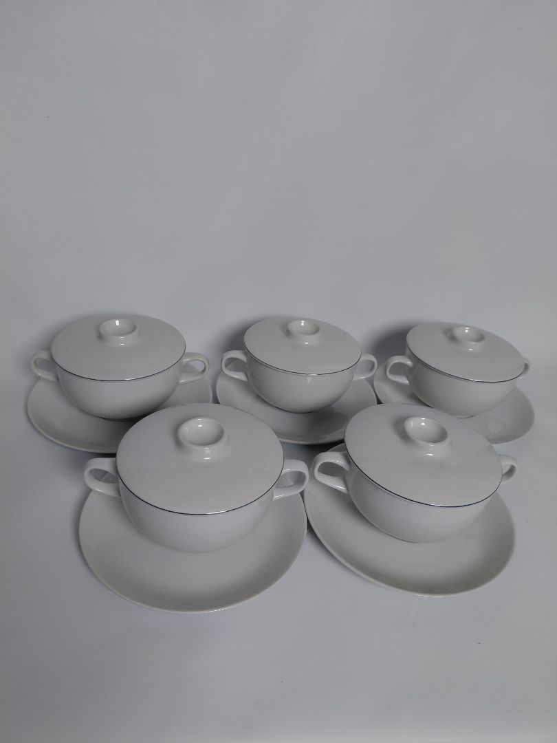 Blåkant soup bowl with lid and saucer (1965), Royal Copenhagen Grethe Meyer