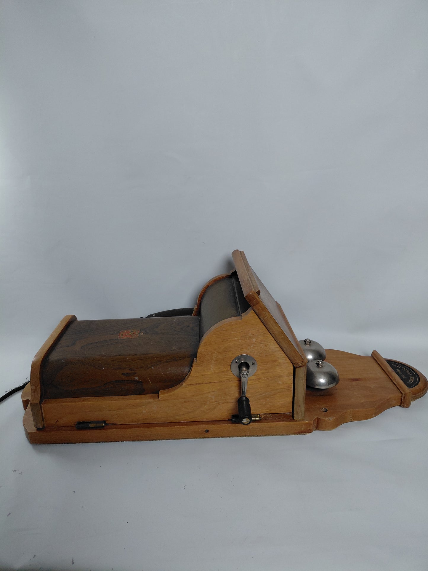 Antík Ericsson viðar veggsími (1900-1925), A/S ELEKTRISK BUREAU