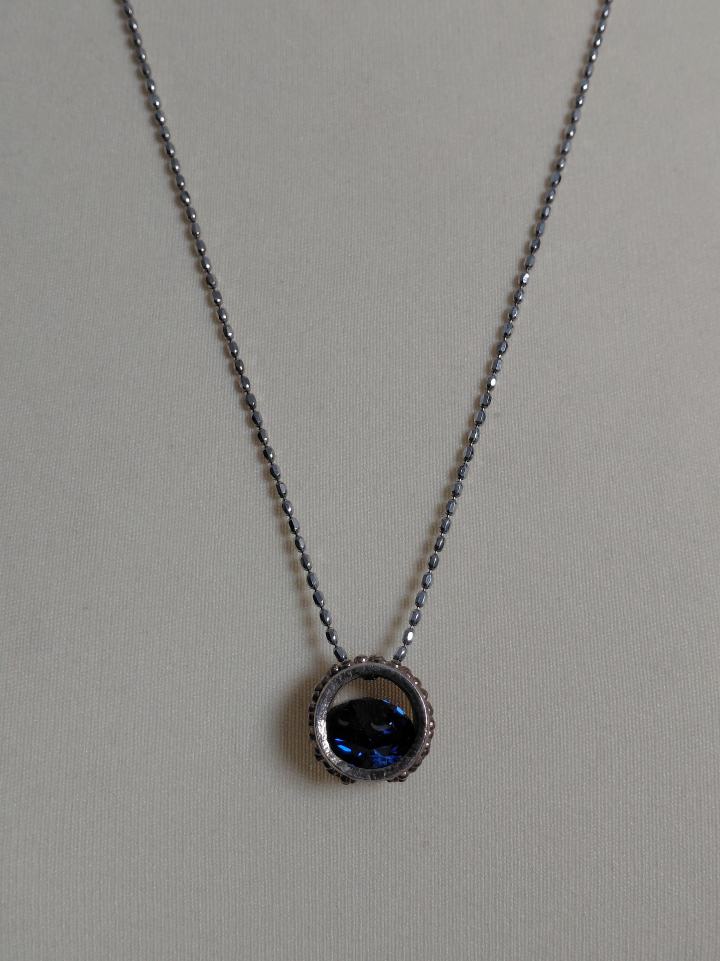 Hálsmen með bláum stein (925 silfur), Sigga & Timo