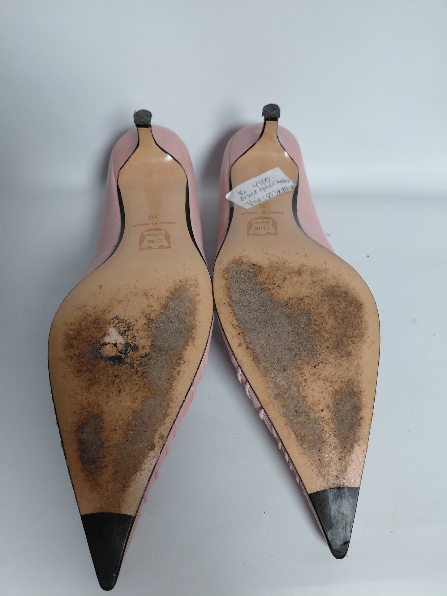 Bleikir leðurskór, EUR 39