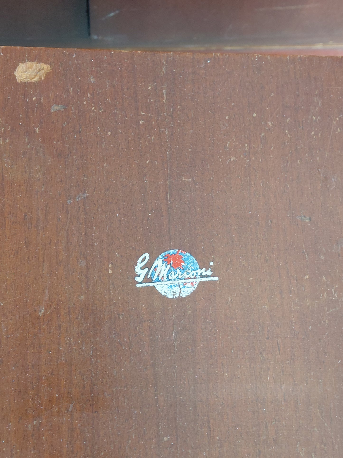 Antík útvarp og plötuspilari í skáp (1930-1940), Marconi