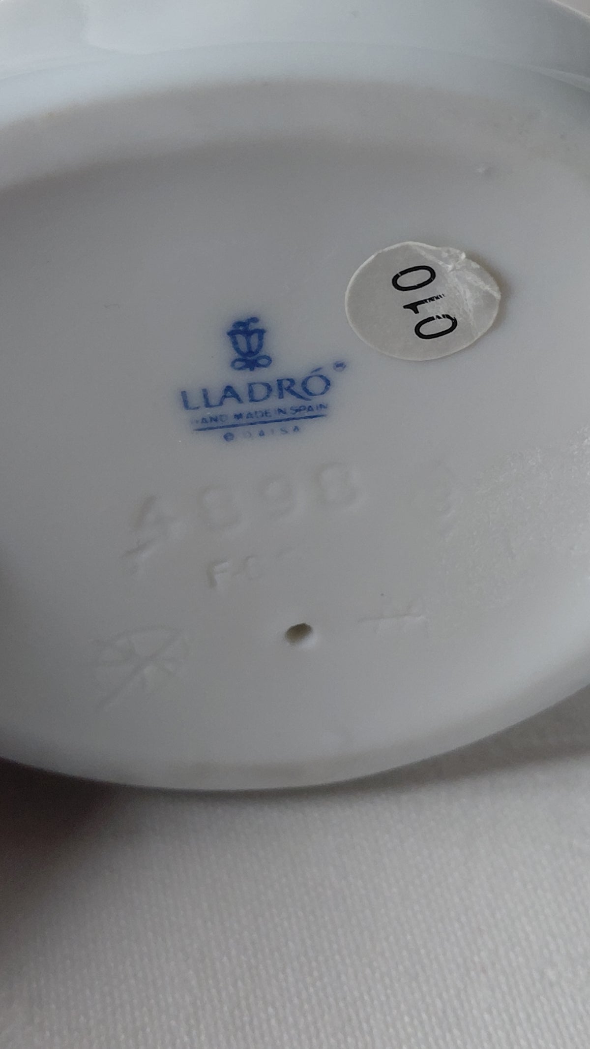 Postulíns stytta "Boy from Madrid" #4898, Lladro