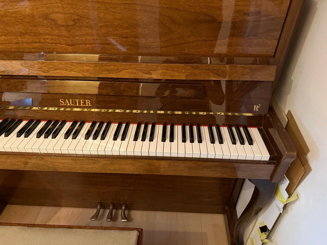 Piano (120) and piano bench (1957), Sauter
