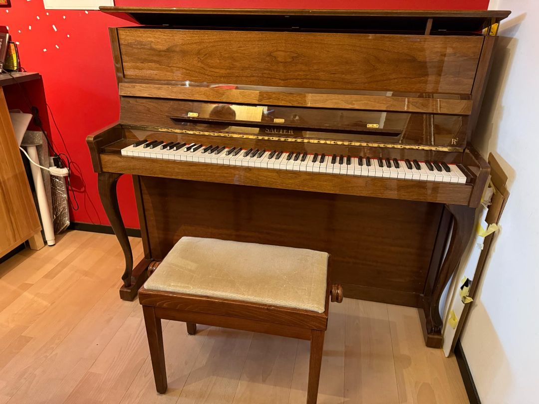 Piano (120) and piano bench (1957), Sauter