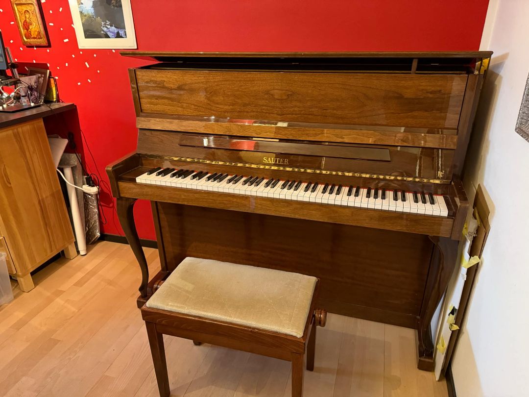 Piano (120) and piano bench (1957), Sauter