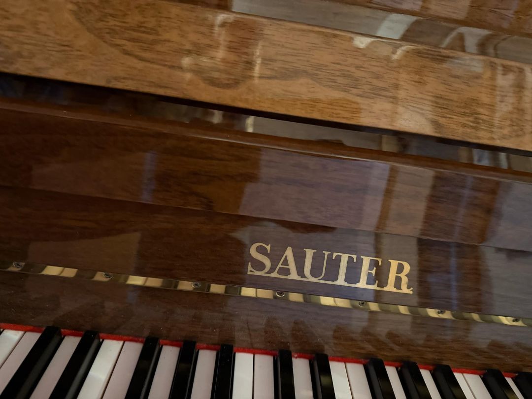 Piano (120) and piano bench (1957), Sauter