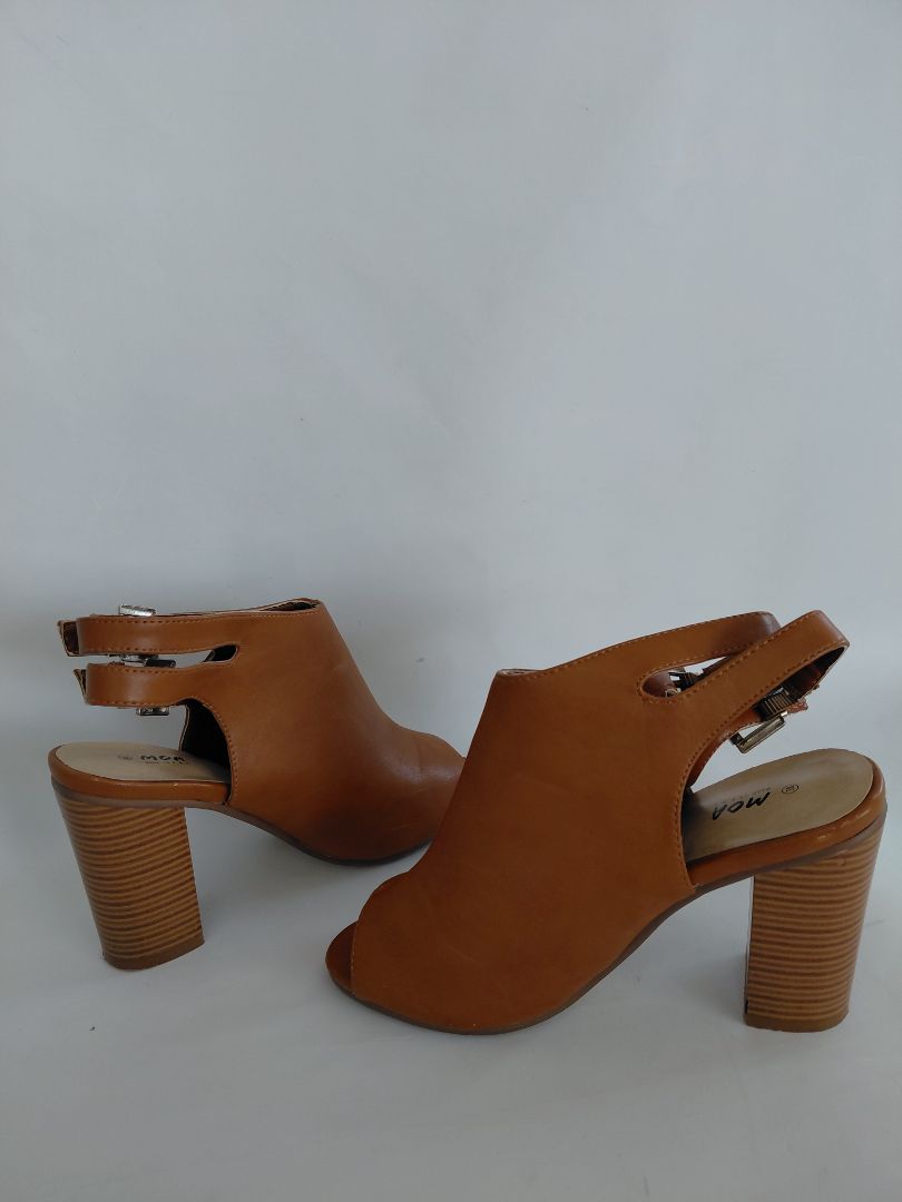 Brown open leather shoes (9 cm heel), EUR 38