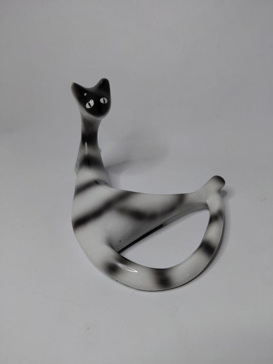 Lying Cat (1960s), Mieczyslaw Naruszewicz for Cmielow