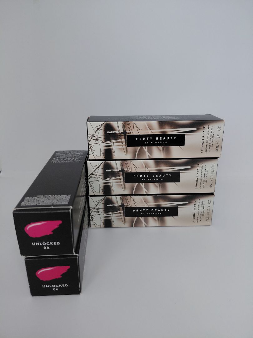 Stunna lip paint litur unlocked, Fenty Beauty by Rihanna