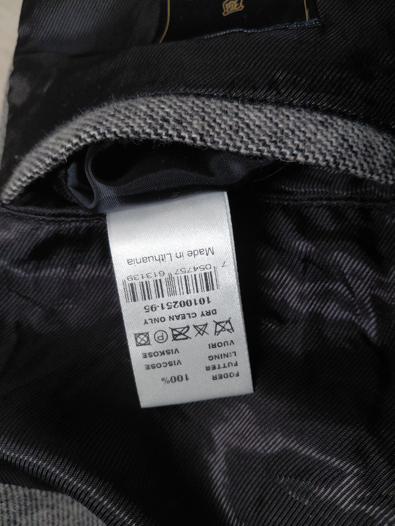 Ullarkápa (70% ull), L, Batistini