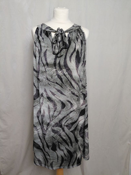 Stuttur og léttur kjóll, L