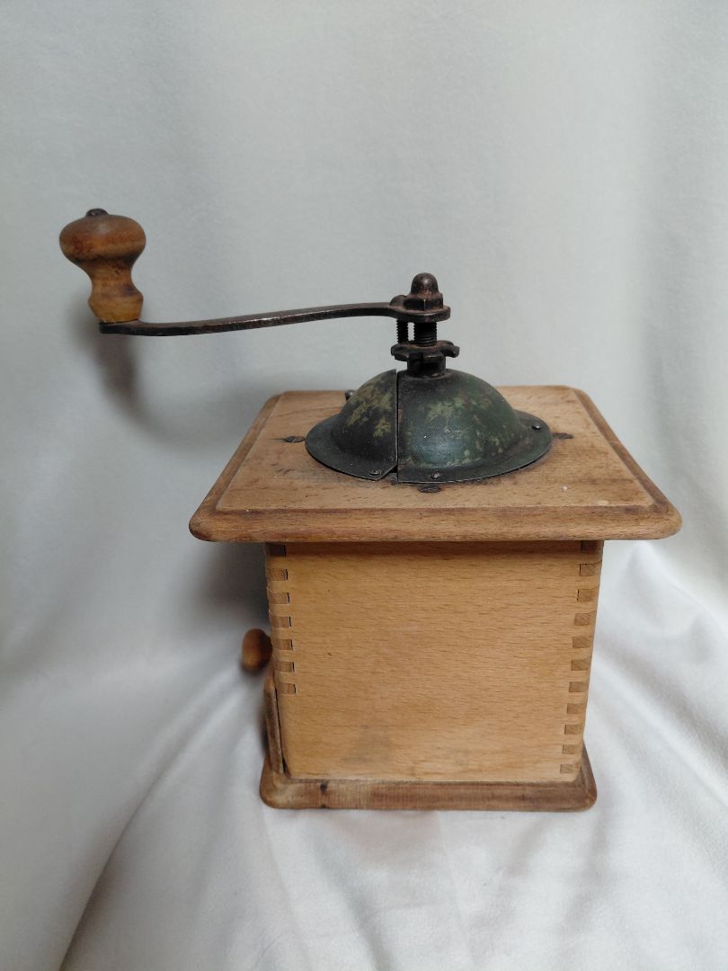 Antík kaffikvörn (1930s)