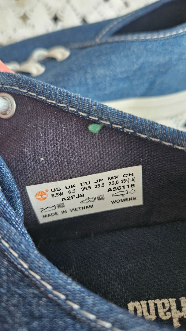 Strigaskór úr gallaefni, EUR 39.5, Timberland