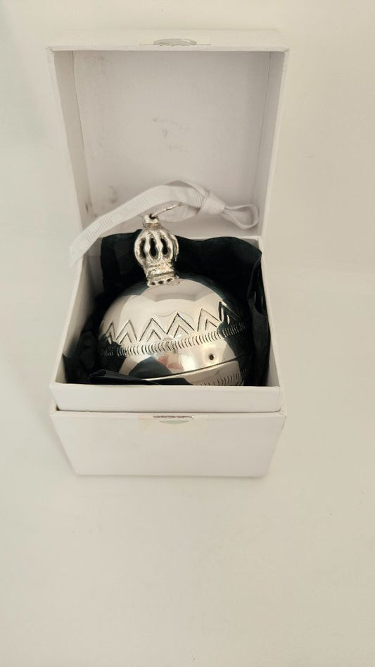 Authentic silver Christmas ornament (2011 collector's item), Summerbird Chocolaterie