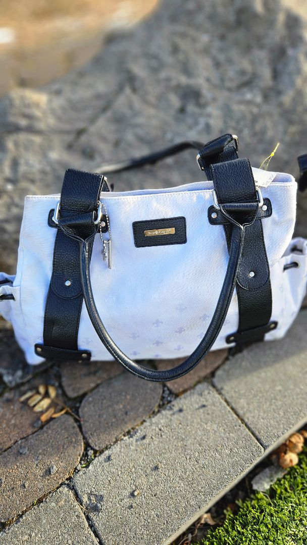 White bag, Friis Company