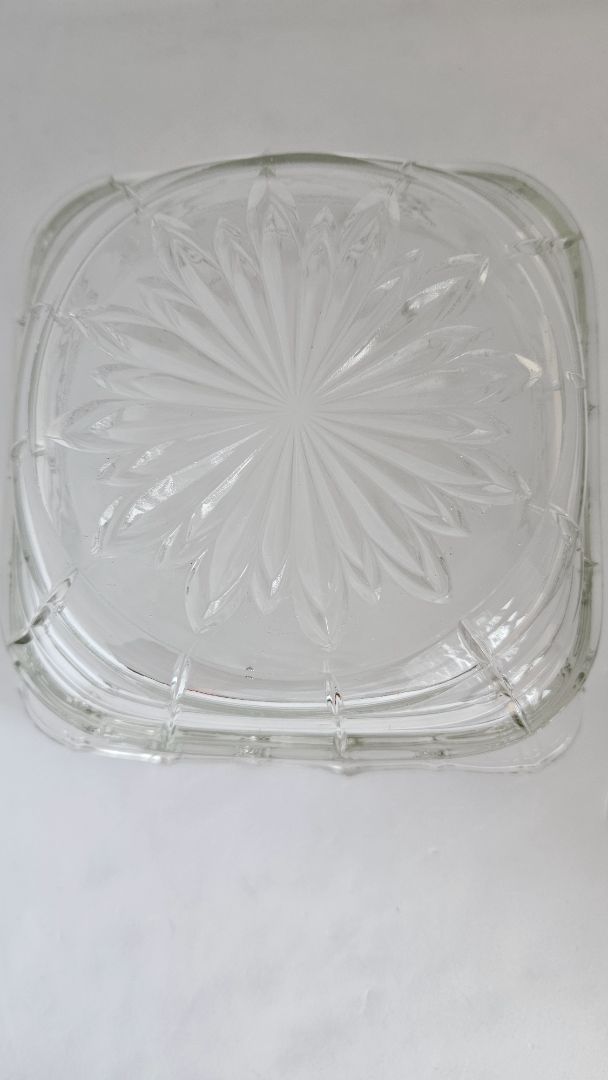 Stór vintage ferköntuð skál (19 cm)