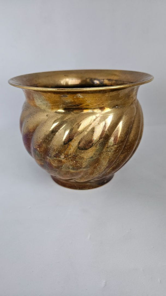 Flower pot