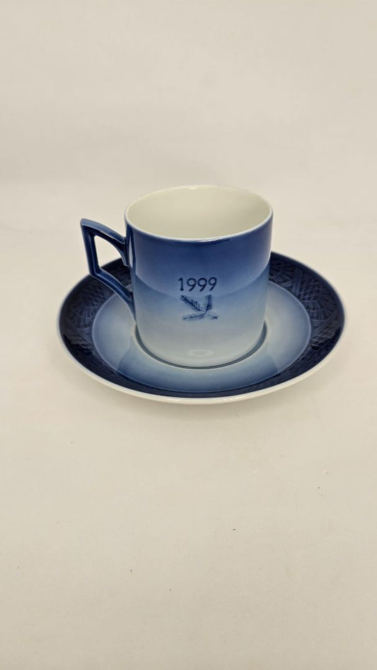 Cup &amp; Saucer 1999 (collector's item), Royal Copenhagen