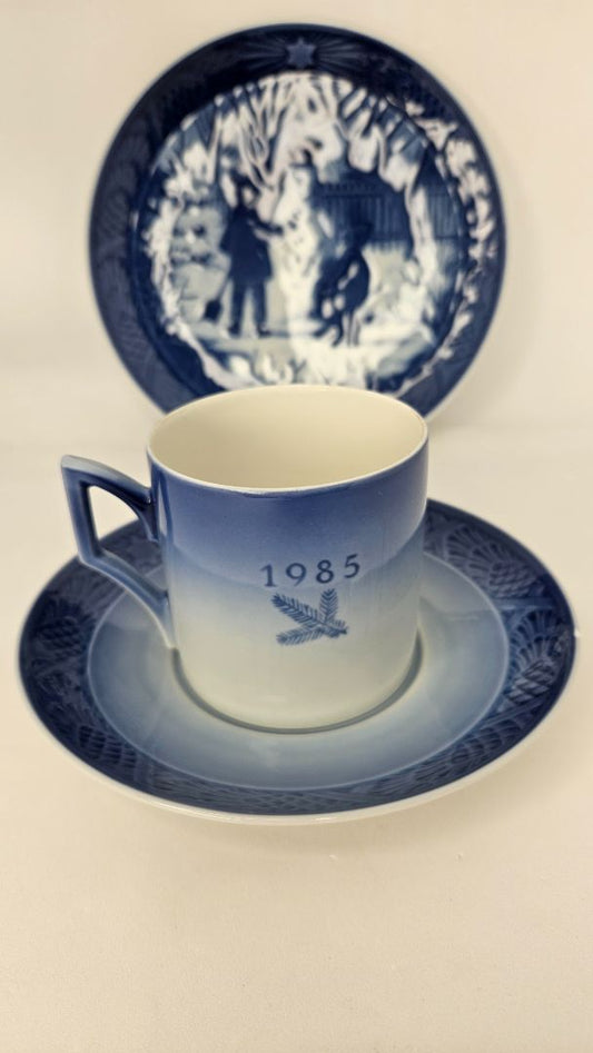 Cup &amp; saucer 1985 (collector's item), Royal Copenhagen