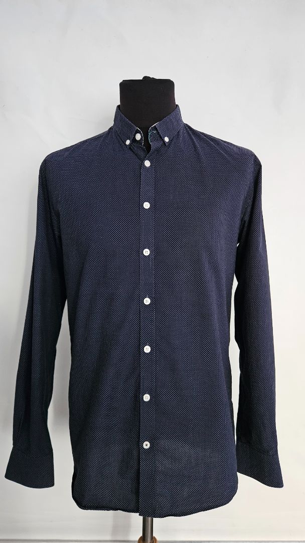 Skyrta, 40, Lindbergh