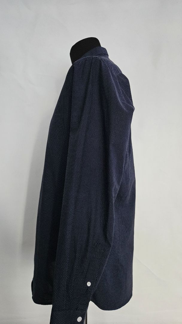 Skyrta, 40, Lindbergh