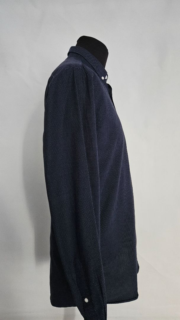 Skyrta, 40, Lindbergh