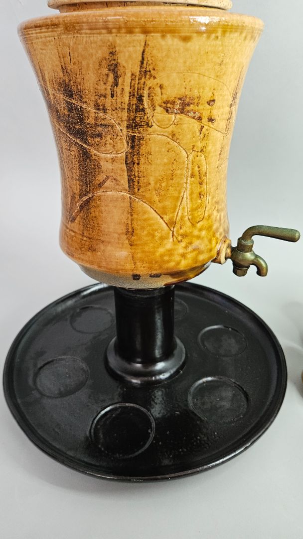 Jug with screw-on spout and 5 cups (Vintage 1975), Mrs. Hedi Guðmundsdóttir