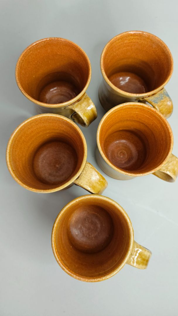 Jug with screw-on spout and 5 cups (Vintage 1975), Mrs. Hedi Guðmundsdóttir
