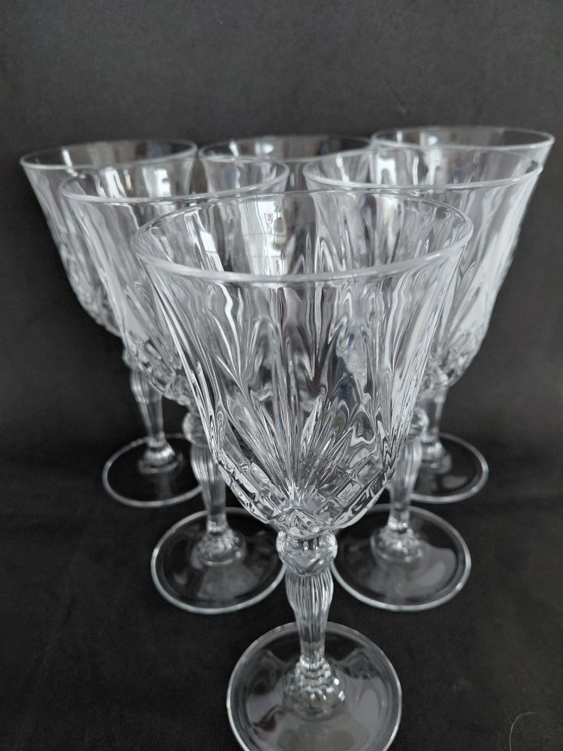 Crystal wine glass