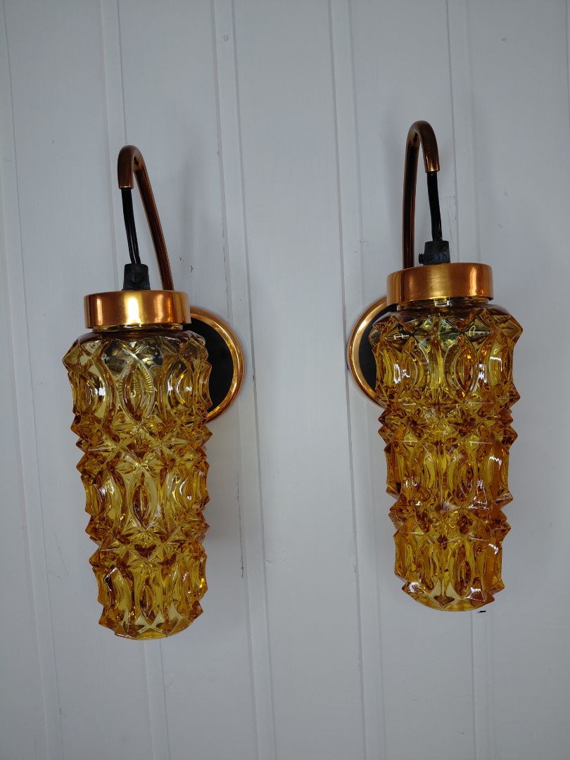 Vintage wall light (1970)
