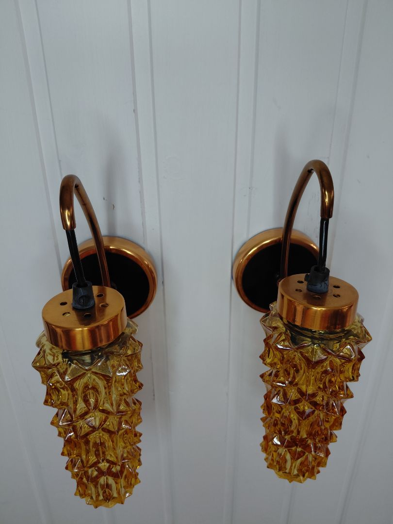 Vintage wall light (1970)