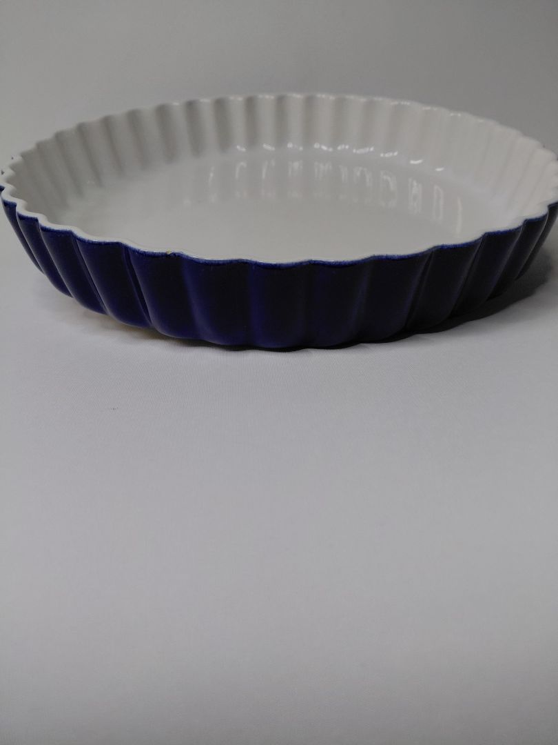 Refractory mold