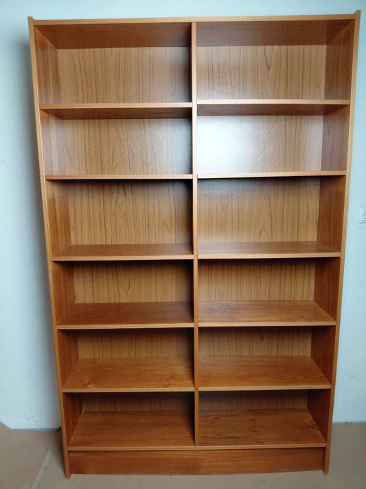 Teak bookshelf (190x118)