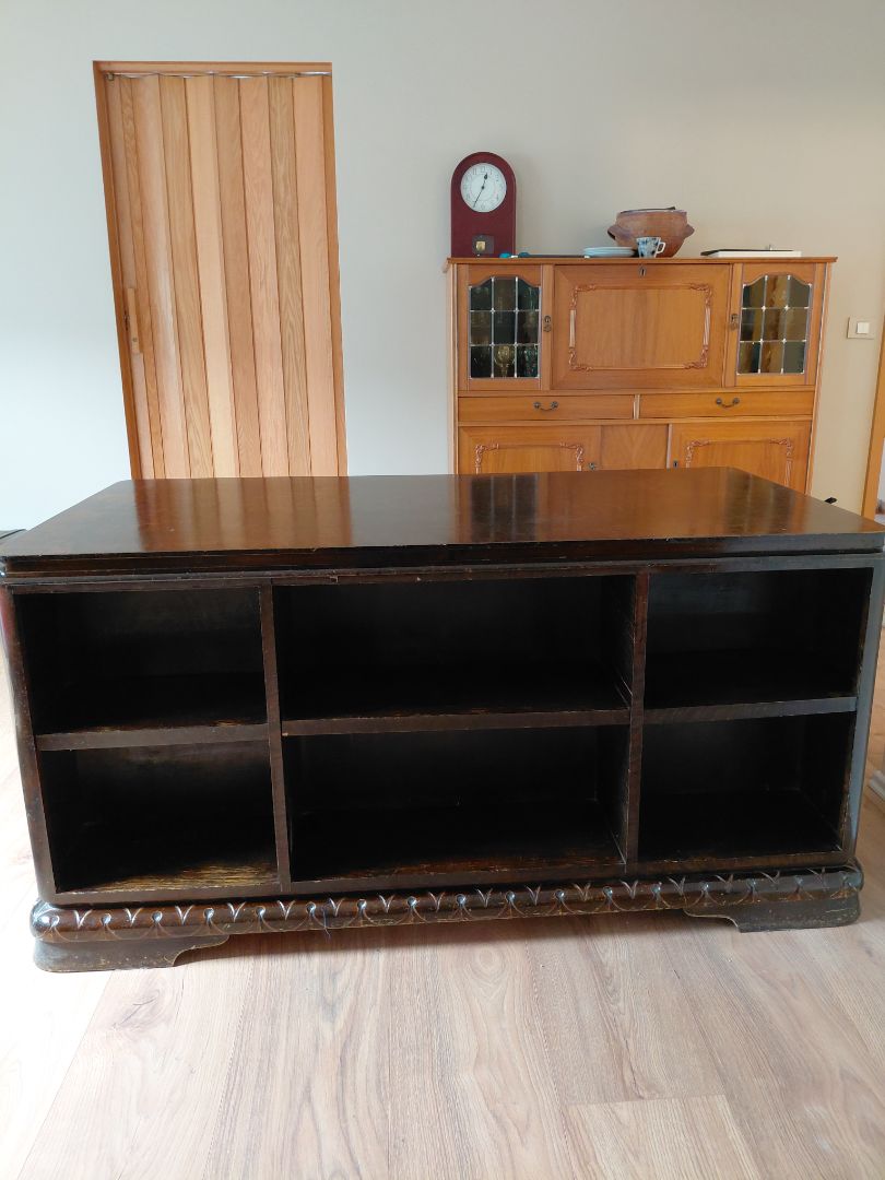Antique desk (1880-1890) with shelves on the front