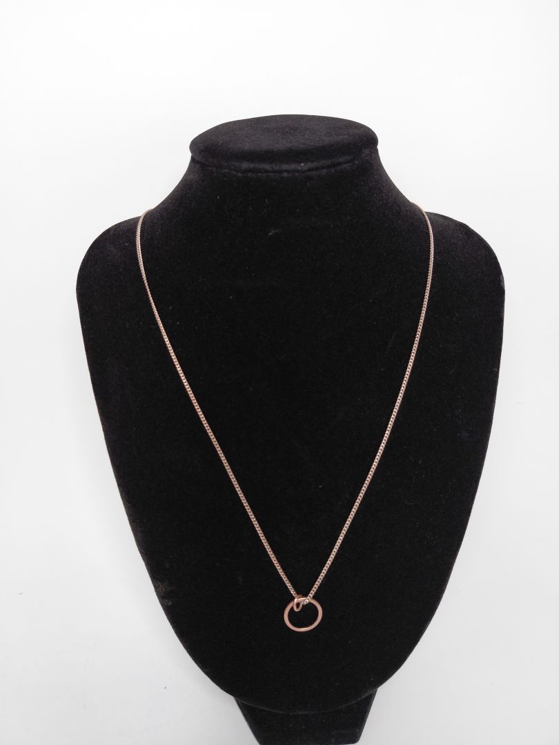 Hálsmen með litlum hring