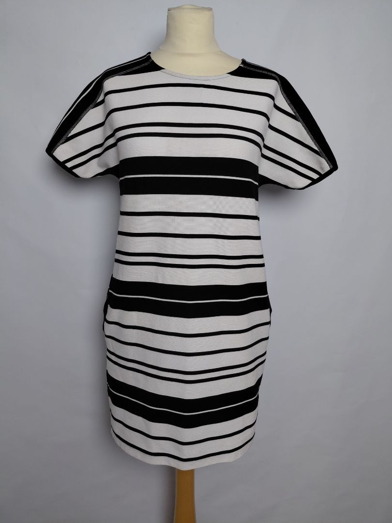 Short dress, EUR 36, Warehouse