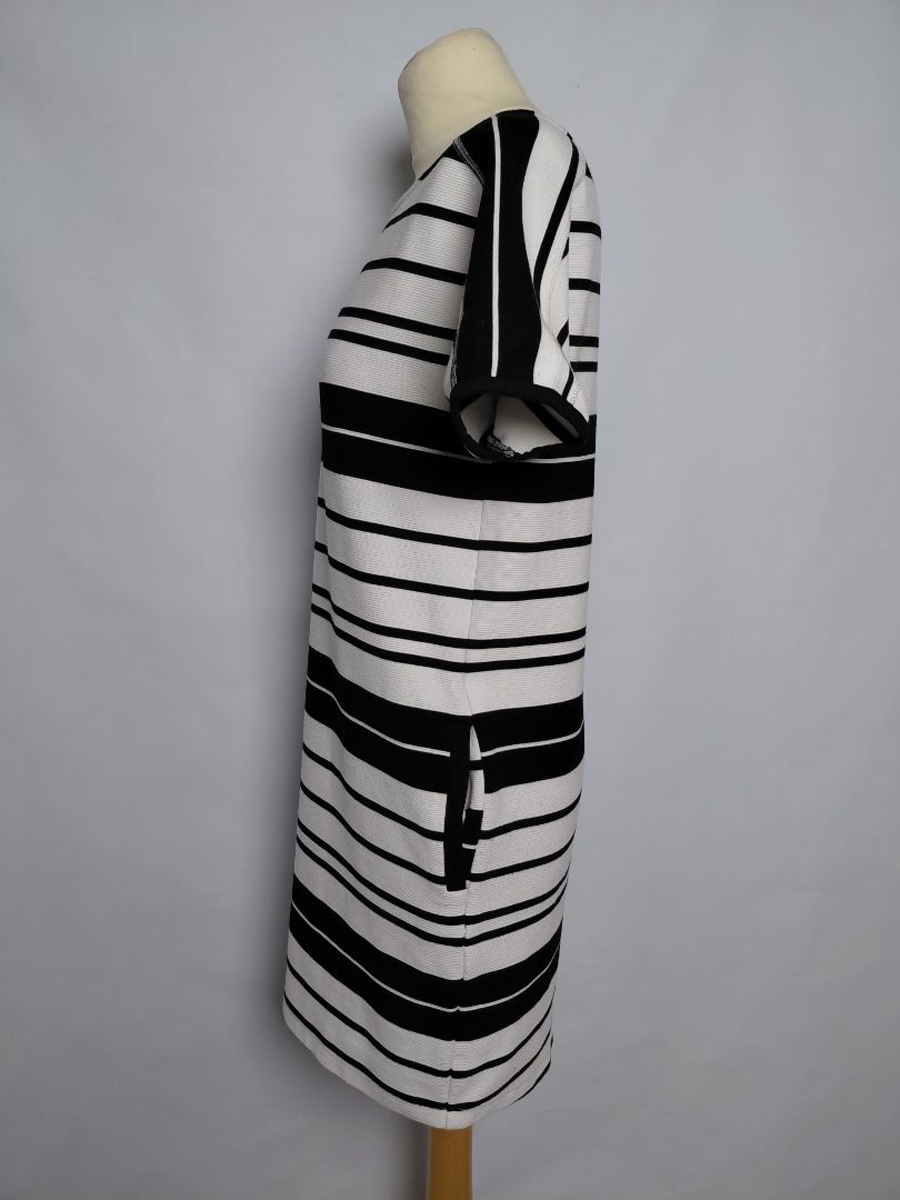 Short dress, EUR 36, Warehouse