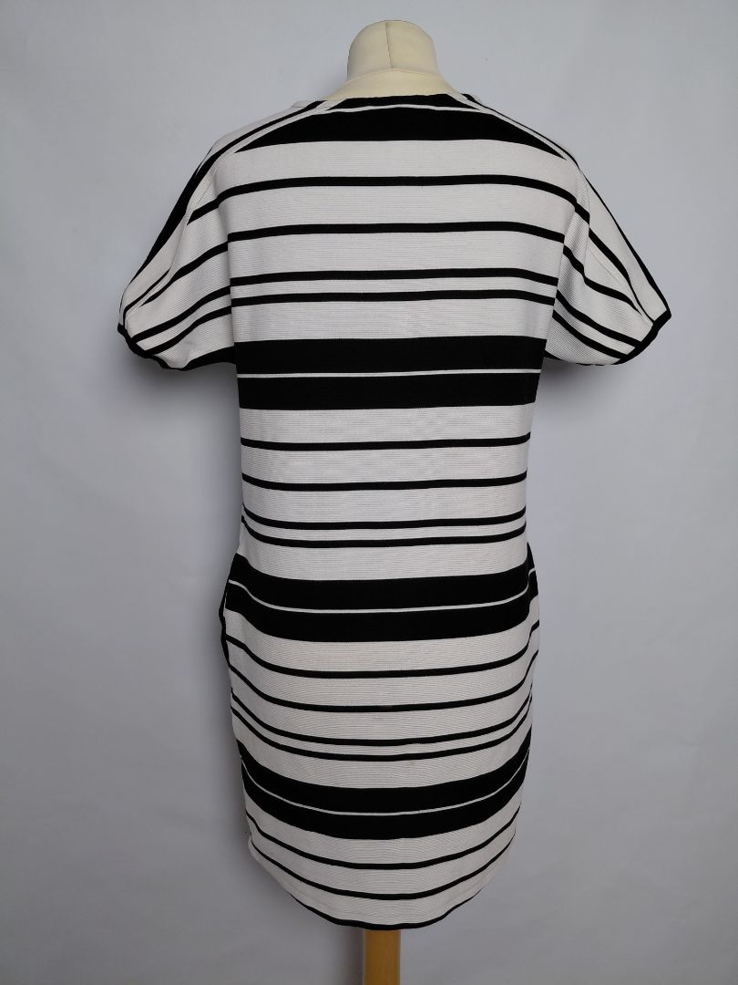 Short dress, EUR 36, Warehouse