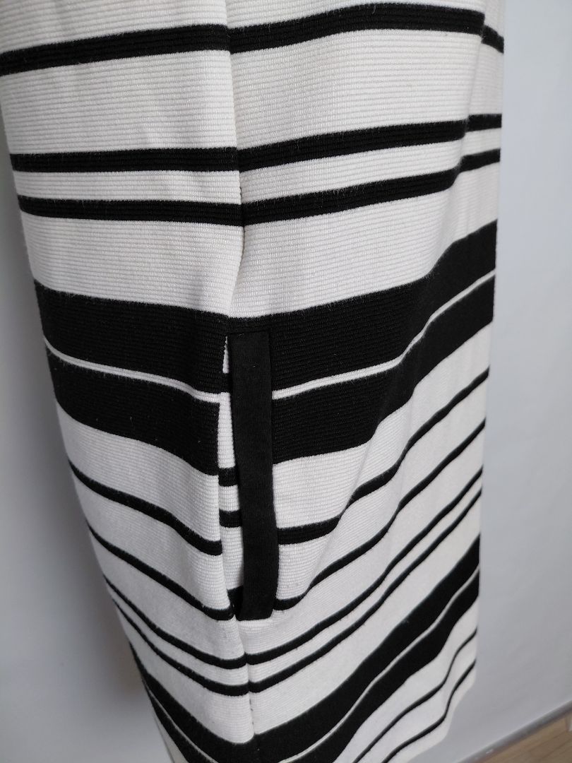 Short dress, EUR 36, Warehouse