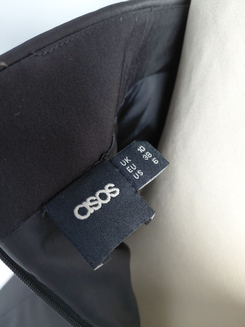 Stuttbuxna samfestingur (tux style), EUR 38, Asos