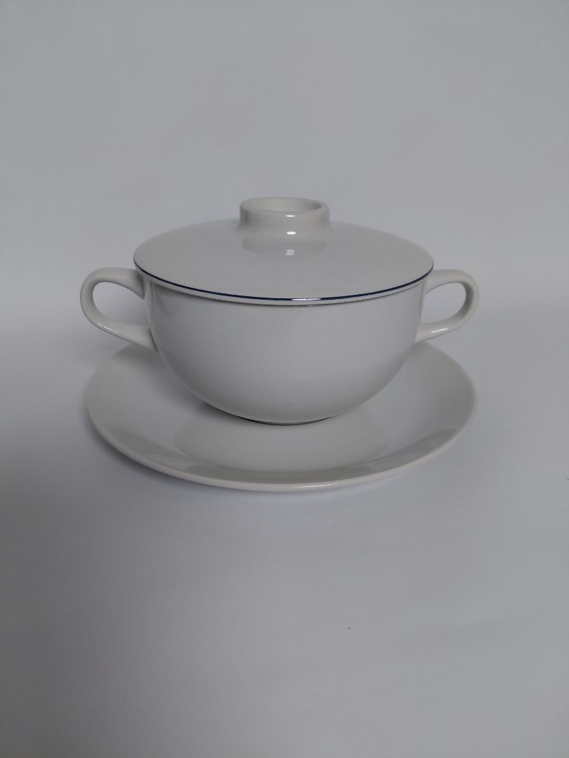 Blåkant soup bowl with lid and saucer (1965), Royal Copenhagen Grethe Meyer