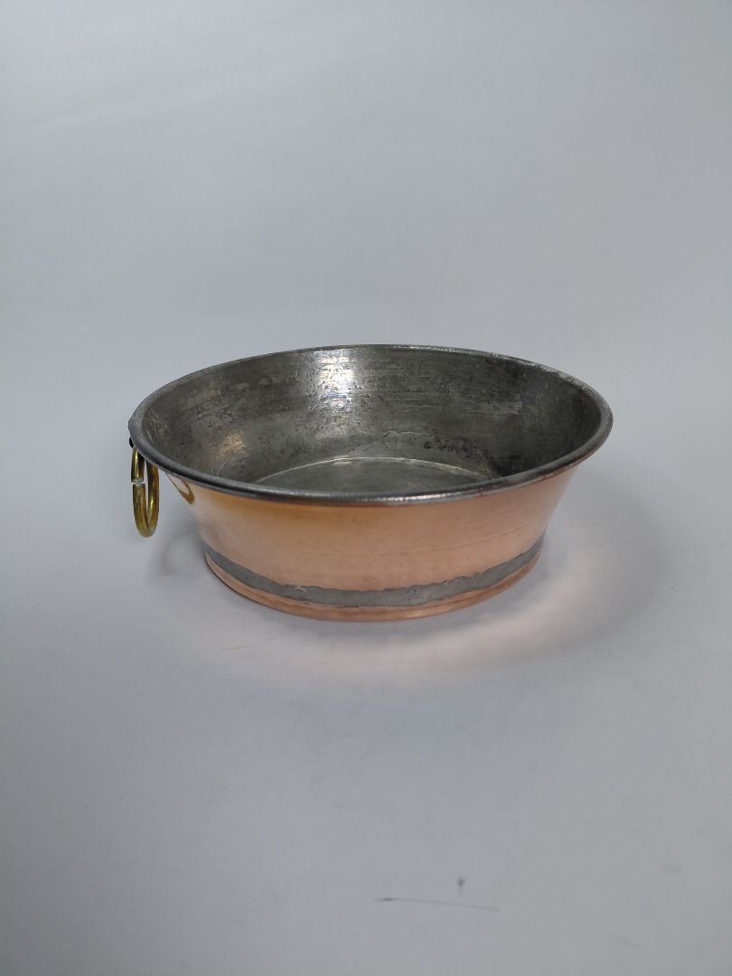 Vintage copper pan with handle