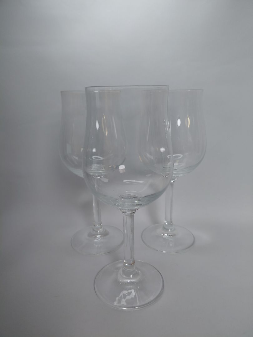 Vínglös túlípana laga