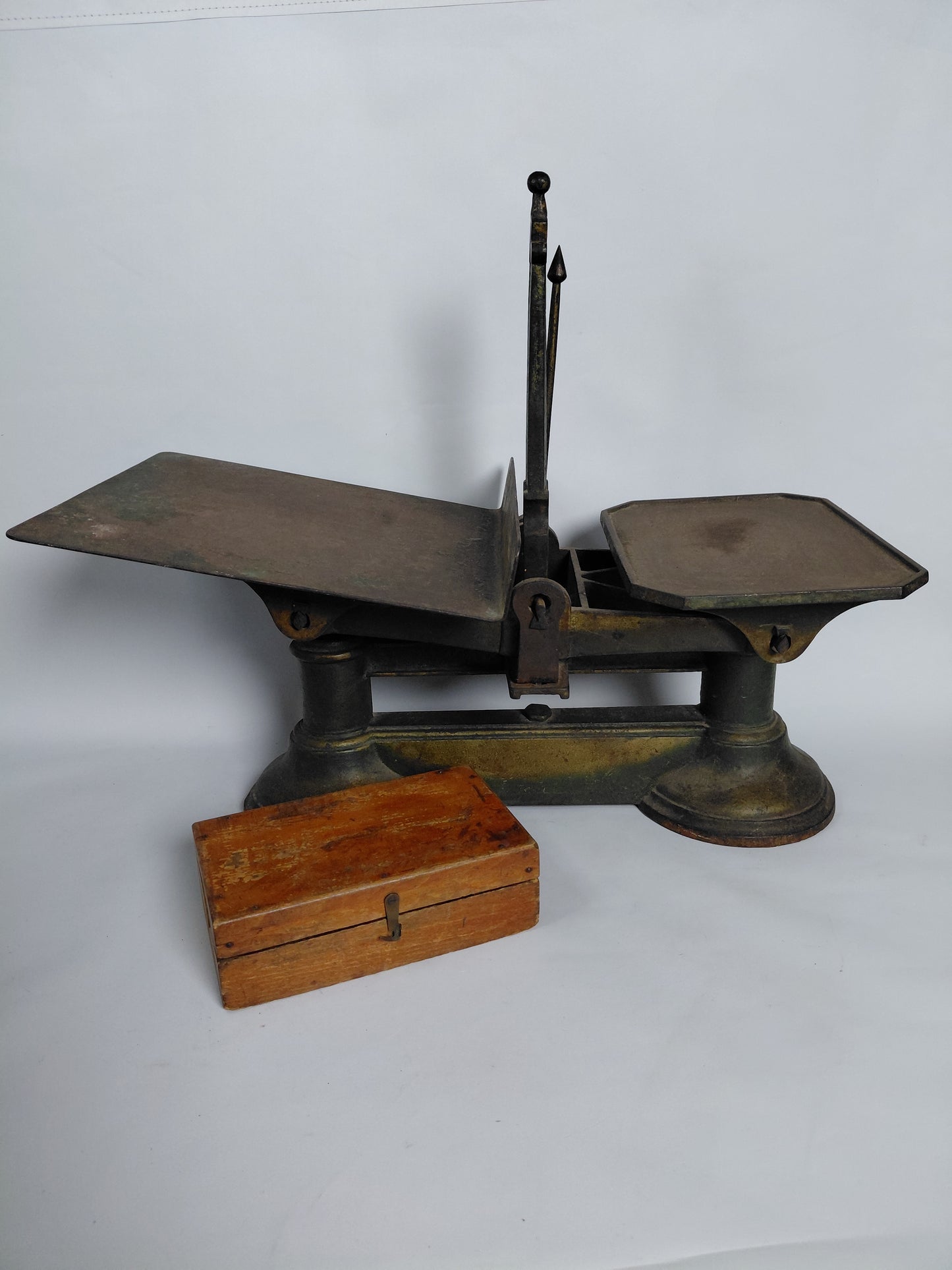 Antík dönsk steypujárnvog (ár 1880-1910)