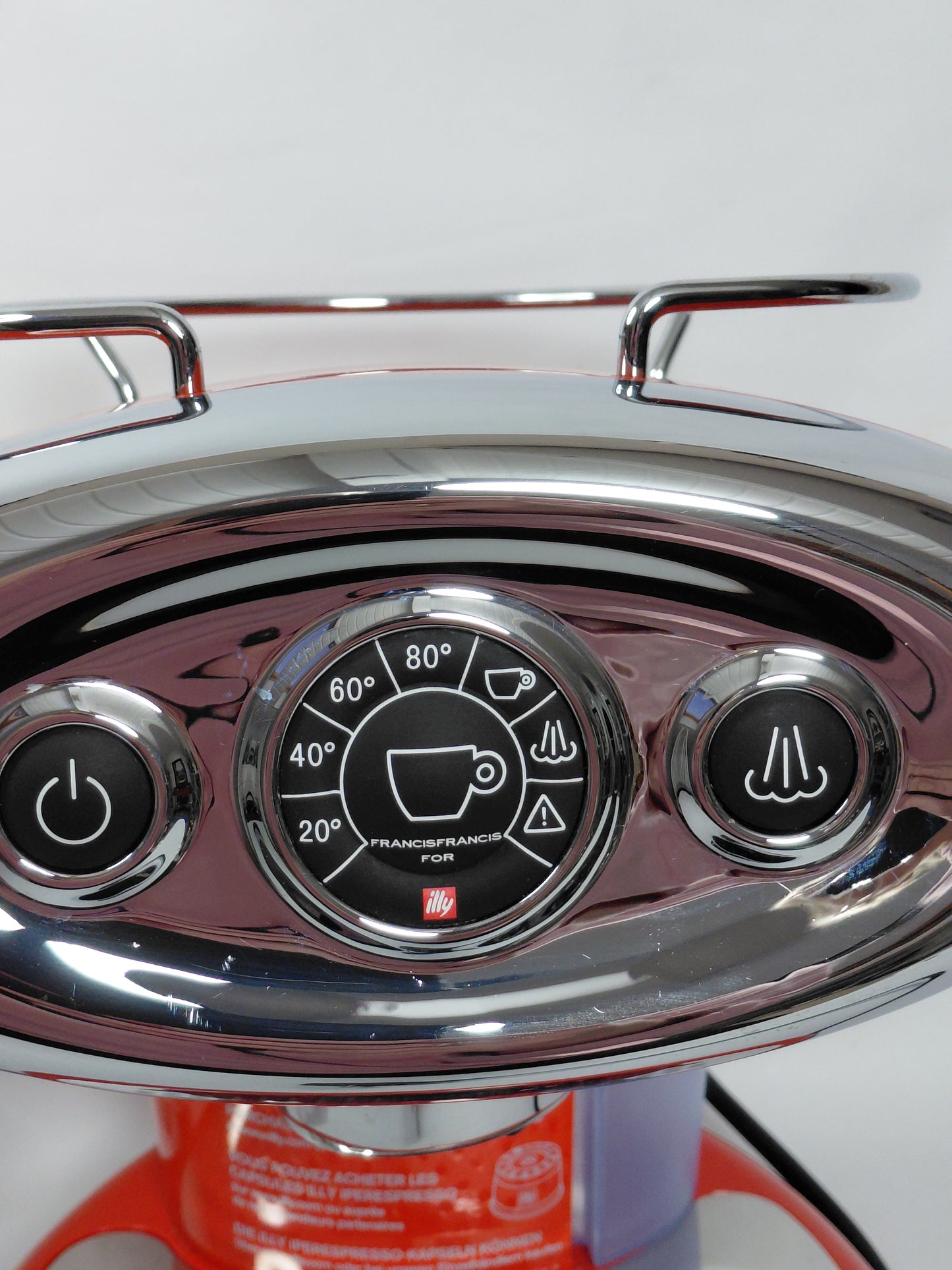 Espresso kaffivél með mjólkurflóara, Illy