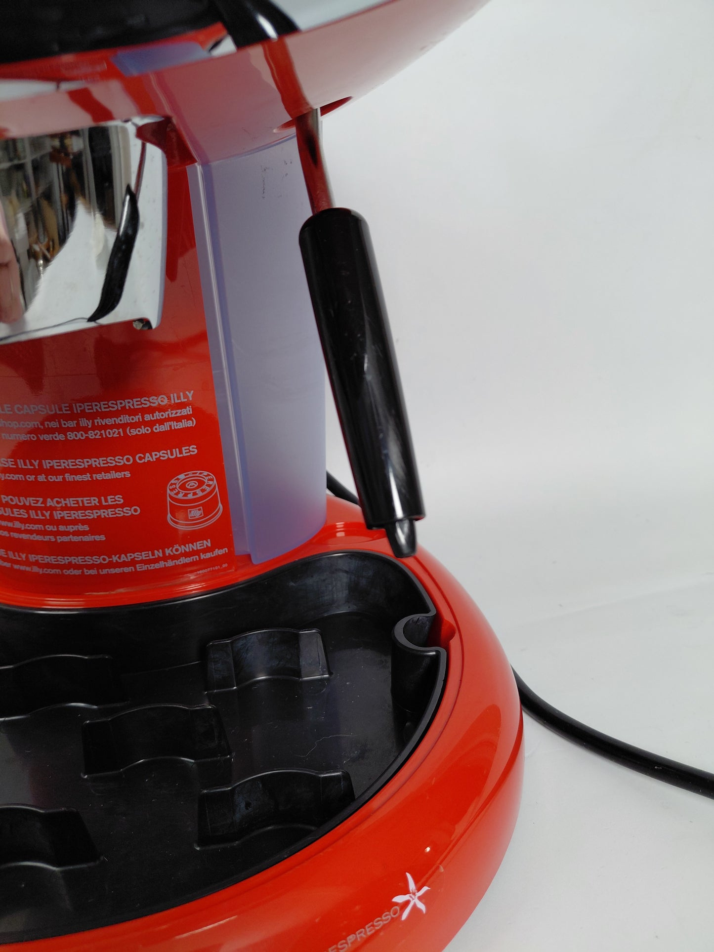 Espresso kaffivél með mjólkurflóara, Illy