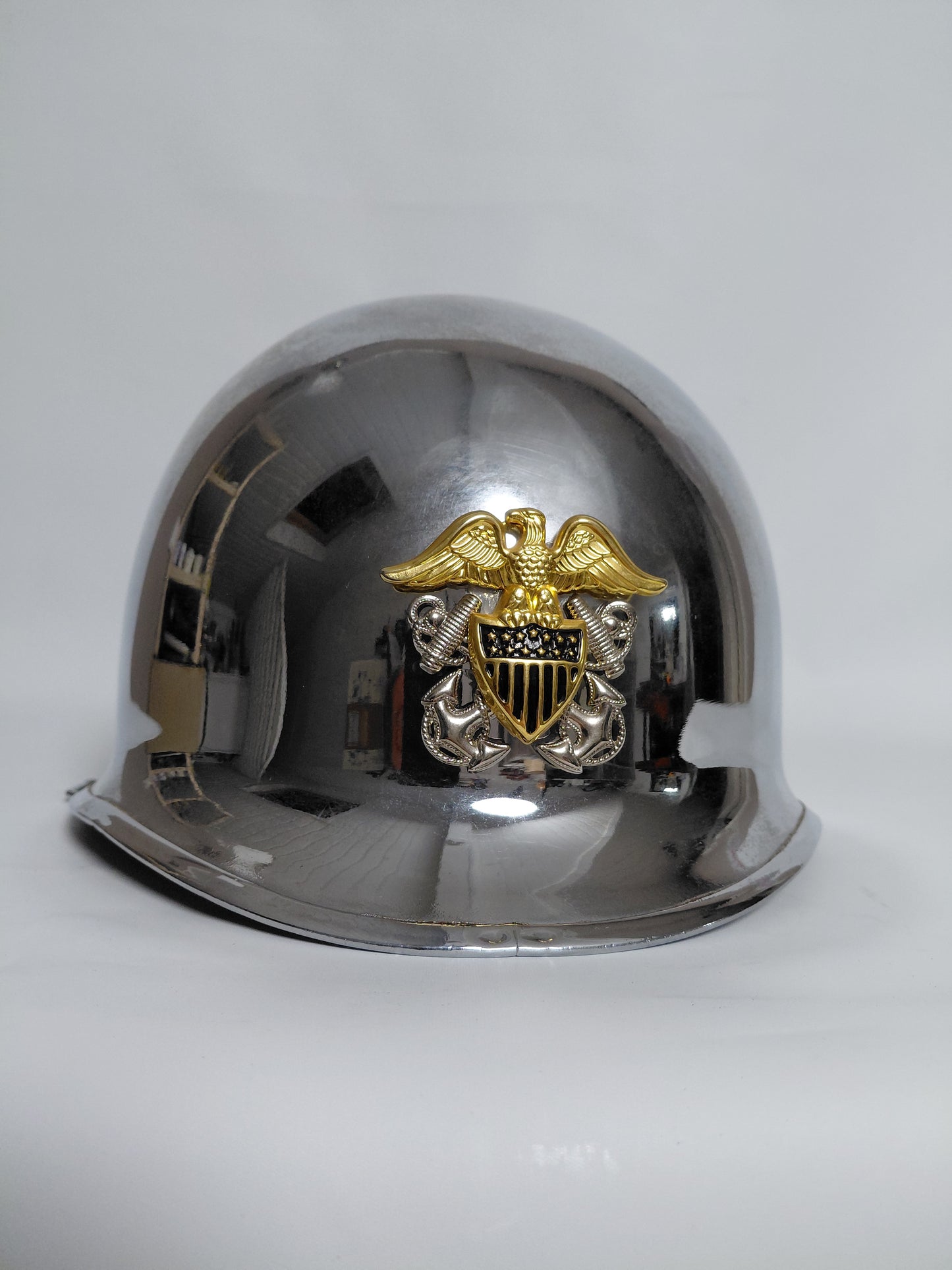Vintage hjálmur (U.S. Military Police (MP) / Navy Honor Guard M1)