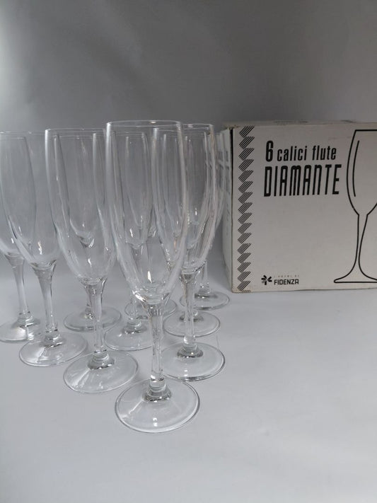 Kampavínsglös á fæti 10 stk (18 cl) Diamante línan, Fidenza Vetraria