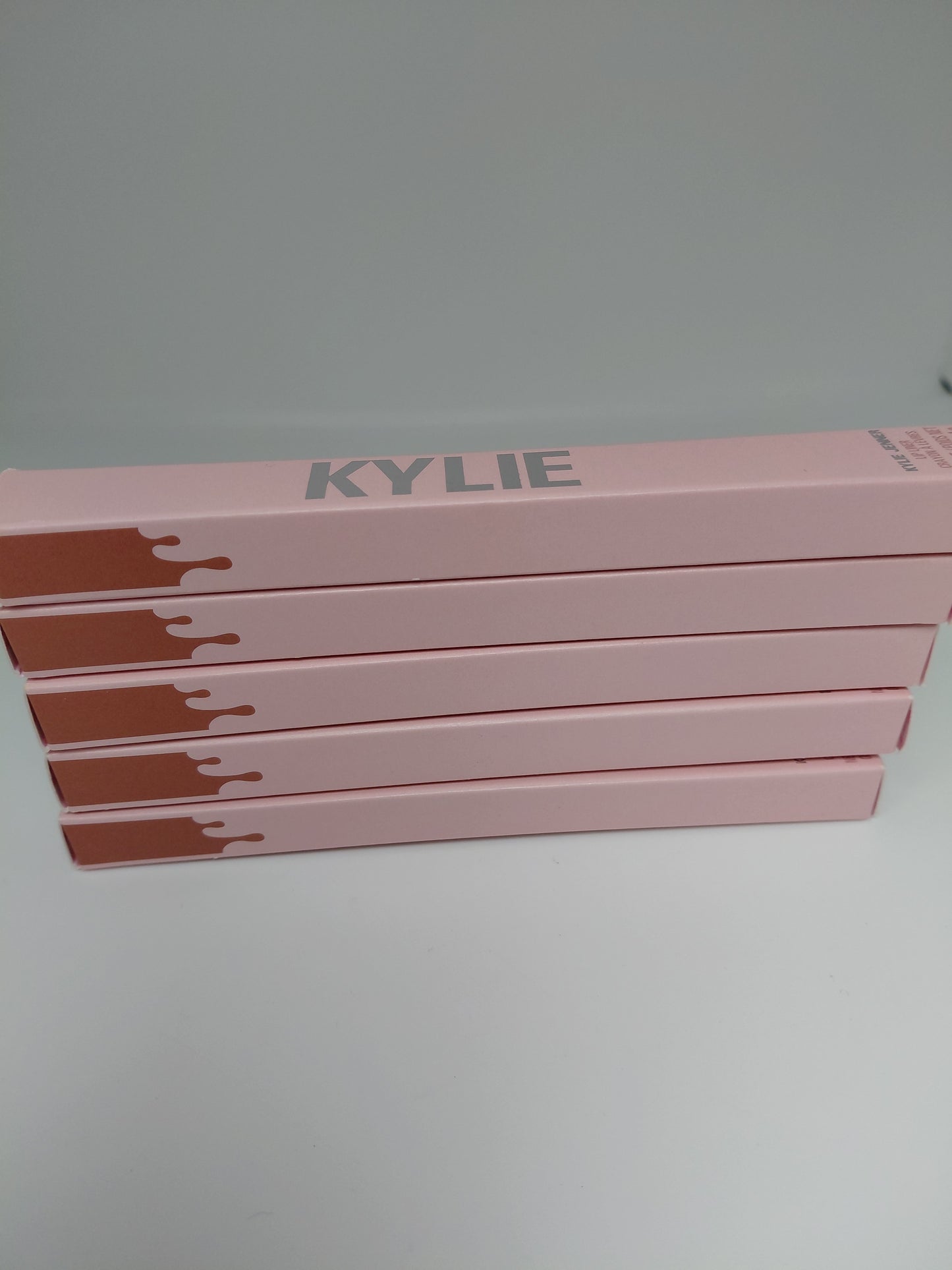 Varalitablýantur Lip liner, 206 Give me a kiss, Kylie Cosmetics