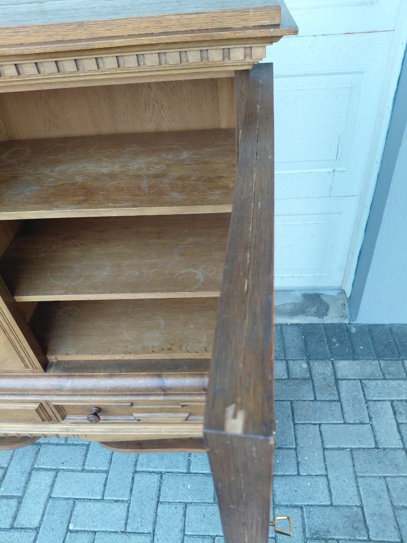 Vintage (1945) Danish cabinet in Jacobsen style with a beautiful history, C. Høybye &amp; son furniture establishment